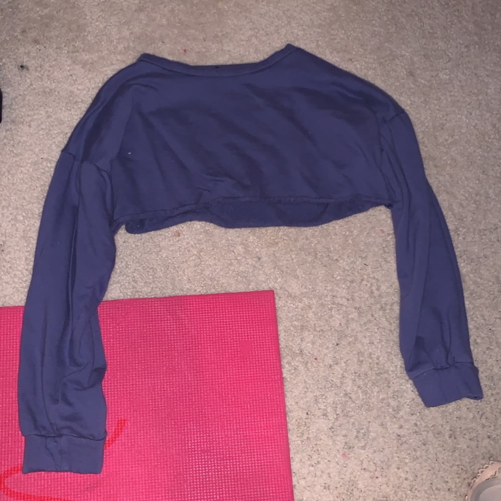 pretty little thing crop top